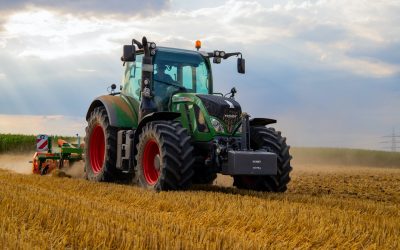 Conhece os tipos de pneus para tratores agrícolas?