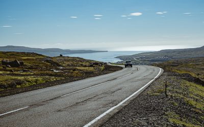 Recomendações sobre os riscos de viajar de carro no verão